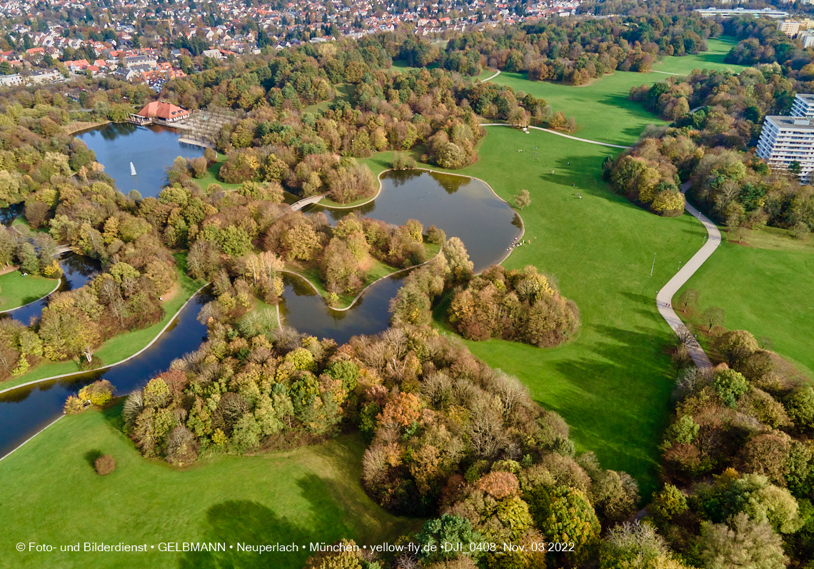 03.11.2022 -  Ostparksee mit Umgebung in Neuperlach
